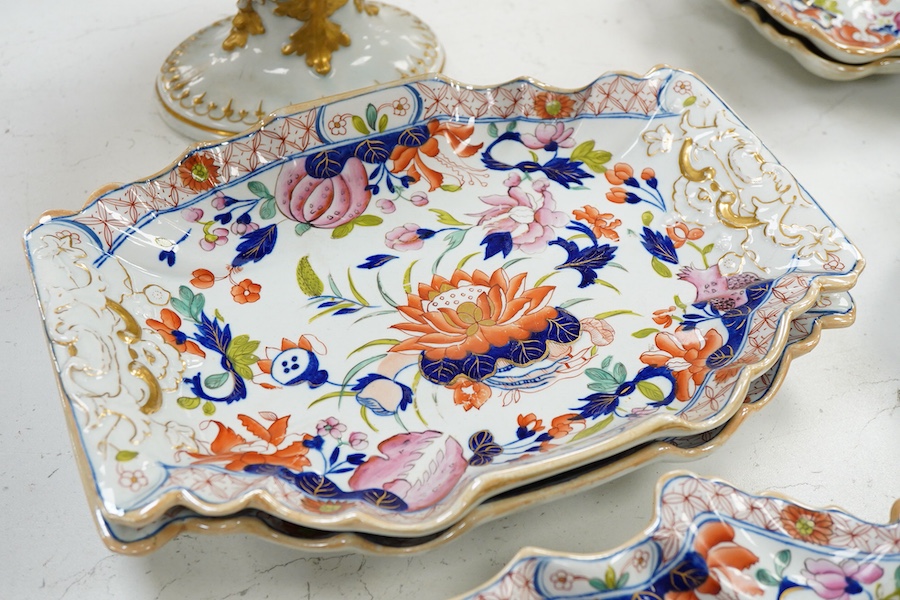 A Mason’s ironstone Japan pattern dessert service, c.1820, comprising dishes, plates and a centrepiece, largest 36cm wide
